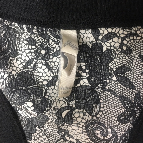 Joie tank top size small - Picture 3 of 4